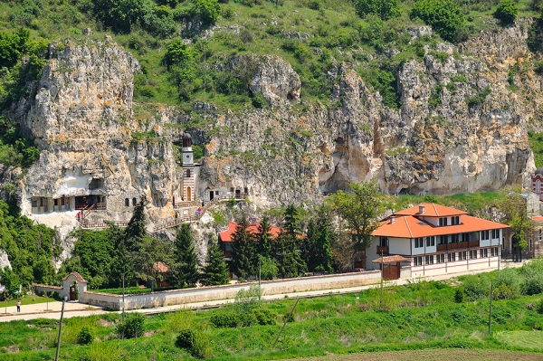 басарбовският скален манастир